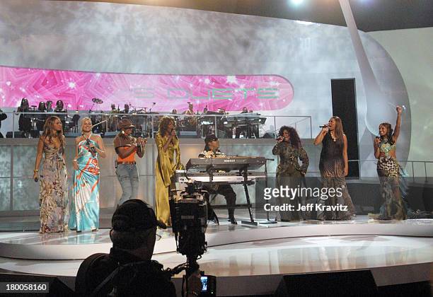 Beyonce, Jewel, Mary J. Blige, Whitney Houston, Stevie Wonder, Chaka Khan, Queen Latifah and Ashanti