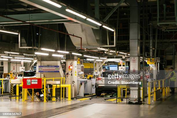 Hybrid Nissan Juke sports utility vehicle on the production line at the Nissan Motor Co. Factory in Sunderland, UK, on Friday, Nov. 24, 2023. Nissan...
