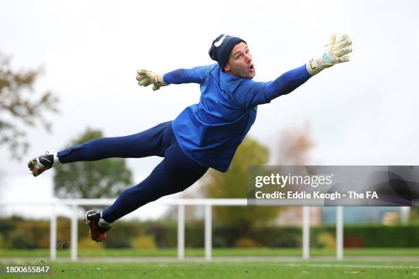 Sam Johnstone of England trains during an England Training Session at Tottenham Hotspur Training Centre on November 18, 2023 in Enfield, England.