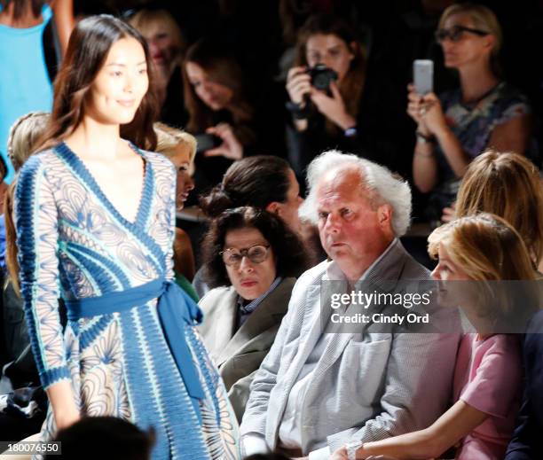 Author Fran Lebowitz, Vanity Fair Editor in Chief Graydon Carter and Anna Scott attend the Diane Von Furstenberg fashion show during Mercedes-Benz...