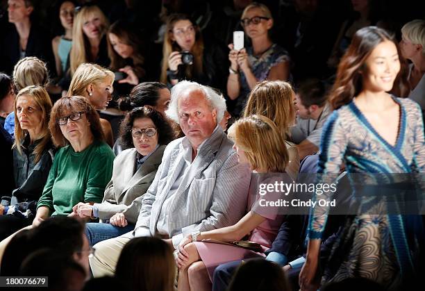 Ingrid Sischy, Fran Lebowitz, Vanity Fair Editor in Chief Graydon Carter and Anna Scott attend the Diane Von Furstenberg fashion show during...