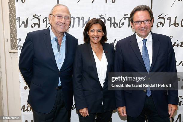 Guest, Politicians Anne Hidalgo and Frederic Lefebvre attend Marek Halter's Rosh Hashanah celebration for the 5774 Jewish new year at his home on...