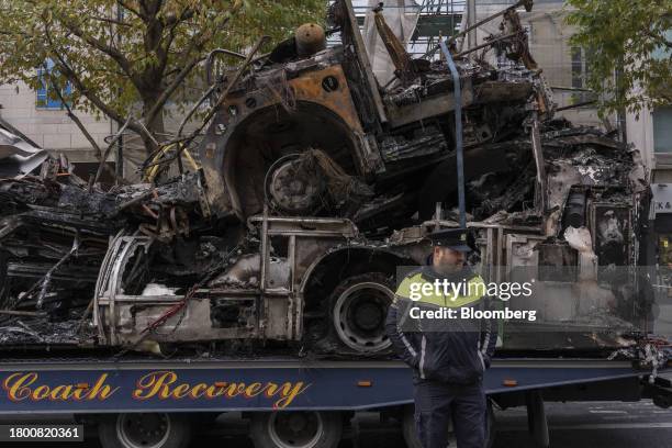 Hackney Riot Bus 1,902 O Buses Stock Photos, High-Res Pictures, and Images - Getty Images