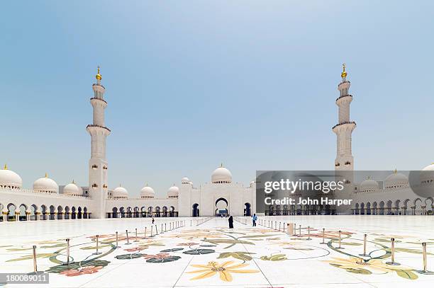 sheikh zayed grand mosque, abu dhabi - dubai mosque stock pictures, royalty-free photos & images