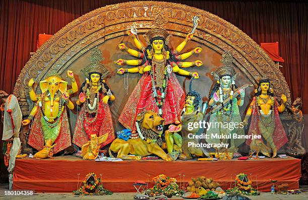 durga idol, durga puja celebrations, new delhi - durga 個照片及圖片檔