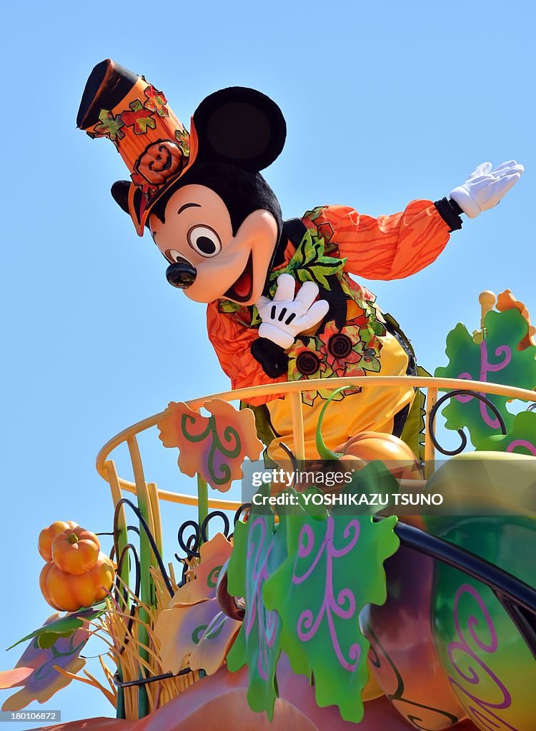 JAPAN-ENTERTAINMENT-DISNEY-HALLOWEEN