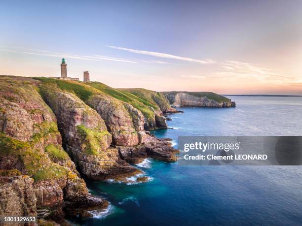 sandstone cliffs of the cap frehel (fréhel) at the blue hour, cotes-d'armor, brittany (bretagne), western france. - cotes d'armor stock pictures, royalty-free photos & images