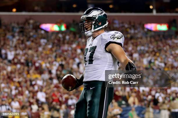 Tight end Brent Celek of the Philadelphia Eagles celebrates he catches a 28-yard touchdown in the second quarter against the Washington Redskins at...