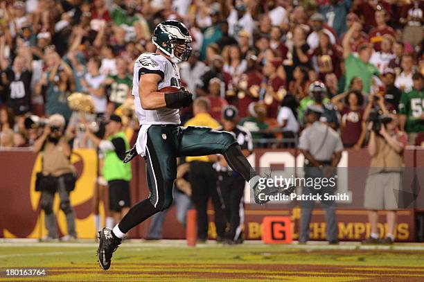 Tight end Brent Celek of the Philadelphia Eagles celebrates he catches a 28-yard touchdown in the second quarter against the Washington Redskins at...