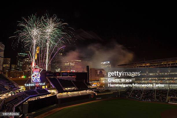 Target Fireworks 343 Target Fireworks Stock Photos, High-Res Pictures, and Images ...