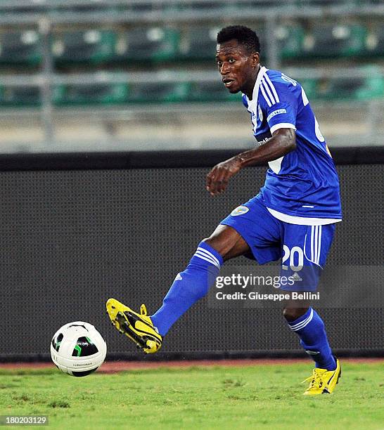 Nnamdi Oduamandi of Brescia in action during the Serie B match between AS Bari and Brescia Calcio at Stadio San Nicola on August 31, 2013 in Bari,...