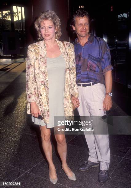 Actress Jean Smart and husband actor Richard Gilliland attend the "Mistress" West Hollywood Premiere on August 17, 1992 at the DGA Theatre in West...