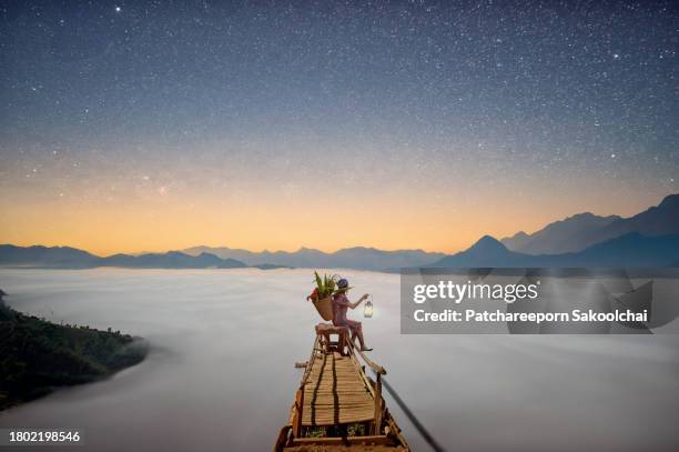 travel - provincia de mae hong son fotografías e imágenes de stock