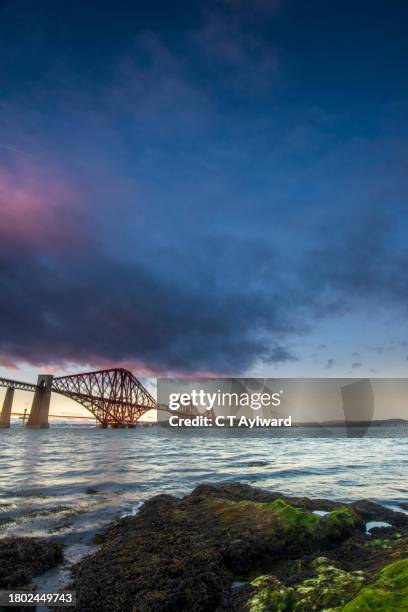 the forth bridge scotland - cantilever stock pictures, royalty-free photos & images