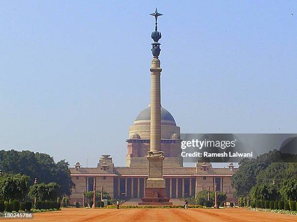 president house closer view - palácio presidencial rashtrapati bhawan imagens e fotografias de stock