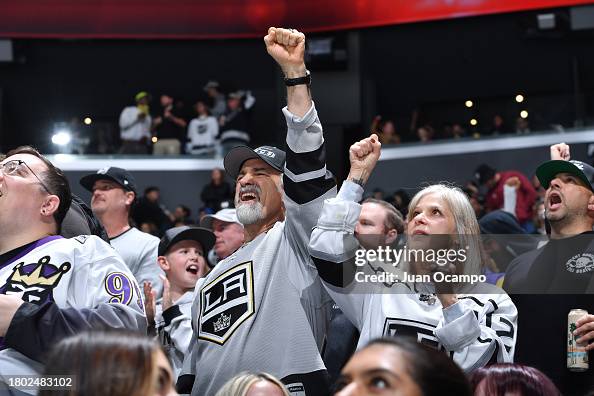 Los Angeles Kings Fan Shop Los Angeles Kings Fans During The First
