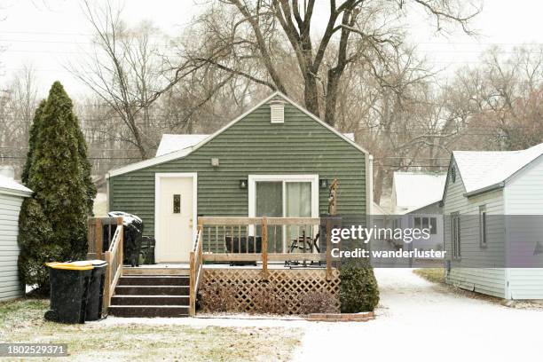 backside of a tiny house - minnesota homes stock pictures, royalty-free photos & images