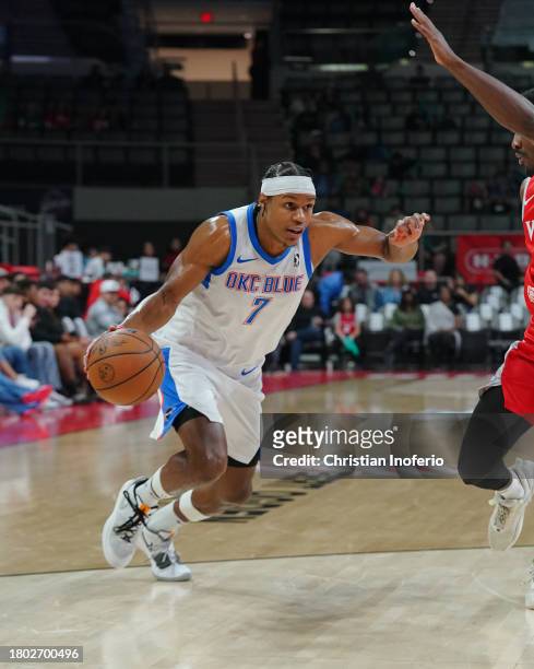 Jahmis'us Ramsey of the Oklahoma City Blue drives the ball during a game against the Rio Grande Valley Vipers on November 25, 2022 at the Bert Ogden...
