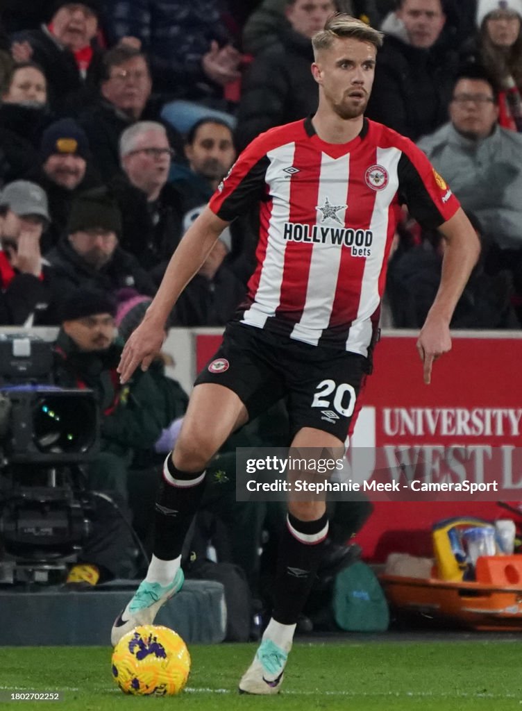 Brentford FC v Arsenal FC - Premier League