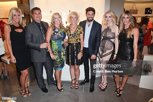 Jennifer Condas, Sal Tramuto, Leslie Chase, Dana Agamalian, Marti Crampshee, Elisabeth Farr,Êand Jackie Melby attend the Versace, JDRF Dream Guild of...