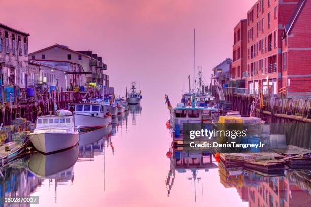 fishing wharf in portland, maine - portland maine stockfoto's en -beelden