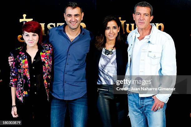 Angy, Manuel Sicilia, Inma Cuesta and Antonio Banderas attend 'Justin And The Knights Of Valour' photocall at Castle of Villaviciosa de Odon on...