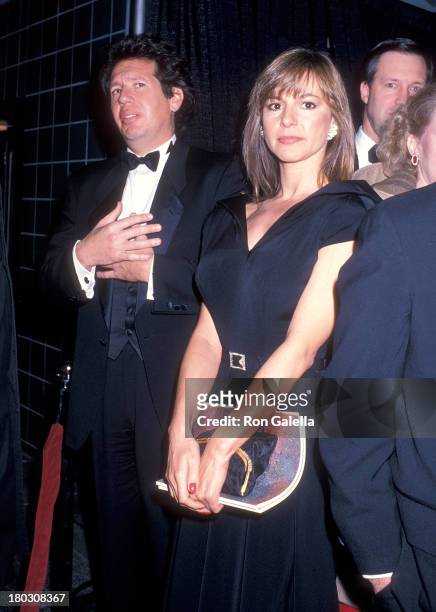 Actor Garry Shandling and girlfriend Linda Doucett attend the 10th Annual CableACE Awards on January 15, 1989 at the Wiltern Theatre in Los Angeles,...