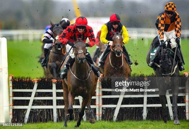 Kildare , Ireland - 26 November 2023; Hispanic Moon, with Darragh O'Keeffe up, on their way to winning the Frontline Security Grabel Mares Hurdle...
