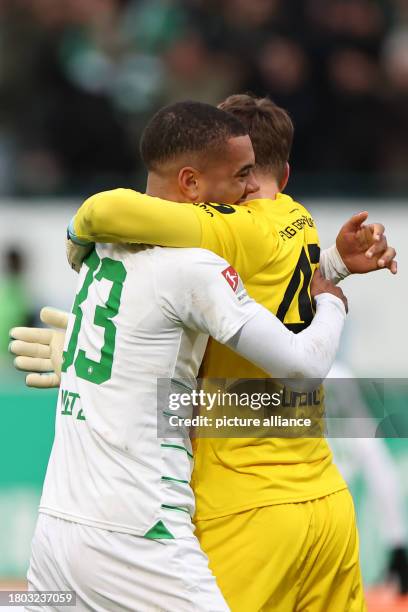 November 2023, Bavaria, Fürth: Soccer, Bundesliga 2, SpVgg Greuther Fürth - SV Wehen Wiesbaden, matchday 14 at Sportpark Ronhof Thomas Sommer....