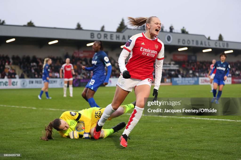 Arsenal FC v West Ham United - Barclays Women¥s Super League