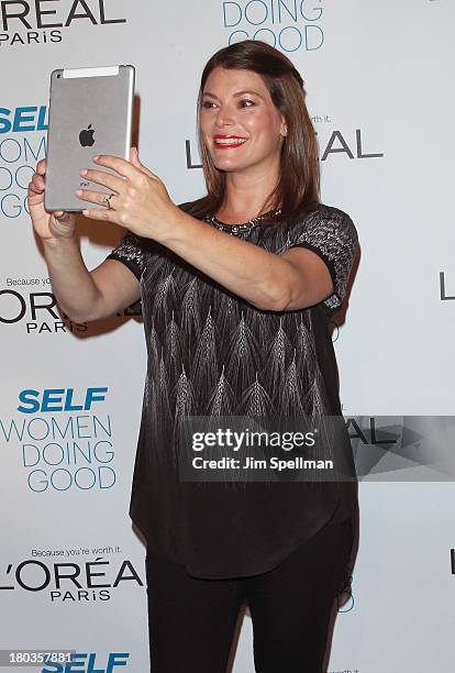 Personality Gail Simmons attends the 2013 Self Magazine "Woman Doing Good" Awards at Apella on September 11, 2013 in New York City.