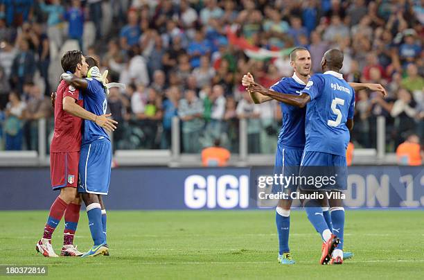 Italy players celebrate victory at the end of the the FIFA 2014 World Cup Qualifier group B match between Italy and Bulgaria at Juventus Arena on...