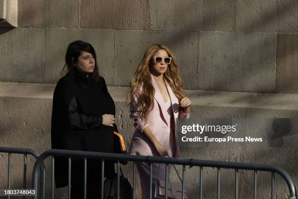 368 Shakira Departs Stock Photos, High-Res Pictures, and Images - Getty
