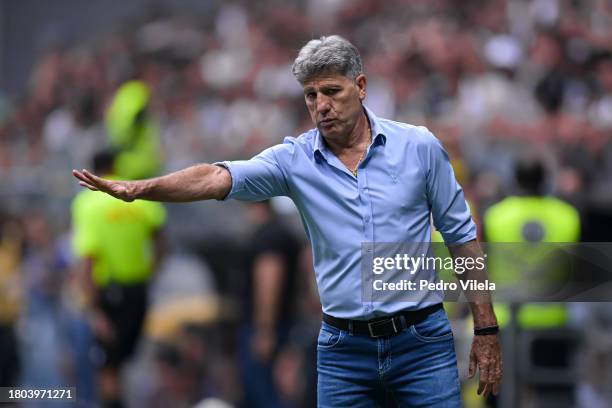 Renato Gaucho head coach of Gremio reacts during a match between Atletico Mineiro and Gremio as part of Brasileirao 2023 at Arena MRV on November 26,...