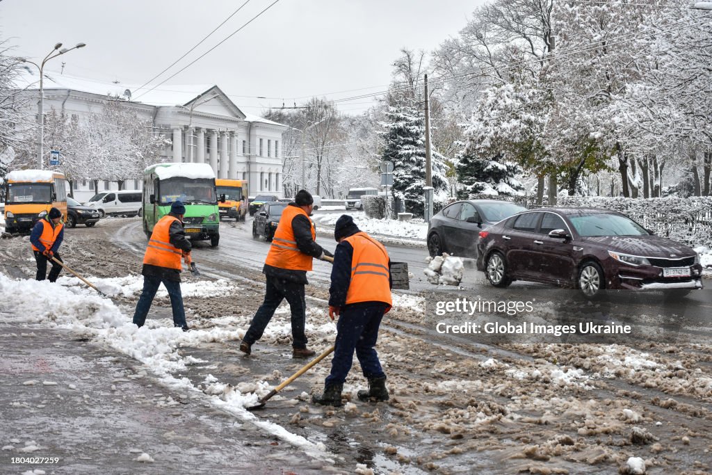 Road Clearing After Snowfall In Poltava