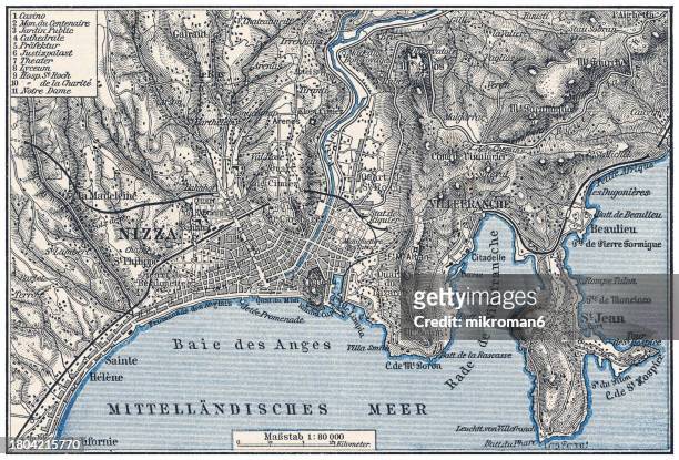 old engraved map of nice, a city in and the prefecture of the alpes-maritimes department in france - alpes marítimos fotografías e imágenes de stock