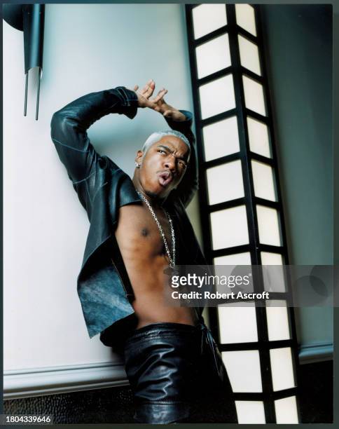 Rapper Sisqo poses for a portrait on June 1, 2000 in New York, City.