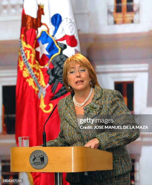 La presidente de Chile Michelle Bachelet brinda un discurso para directivos y altos funcionarios del Gobierno, en el Palacio de la Moneda, en...