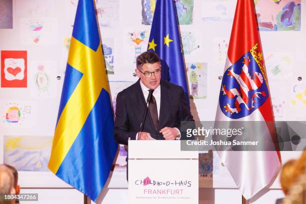 Prime Minister Boris Rhein speaks during the opening of the first "Childhood House" on November 20, 2023 in Hessen, Germany.
