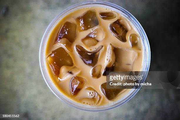 iced latte - alcorza fotografías e imágenes de stock