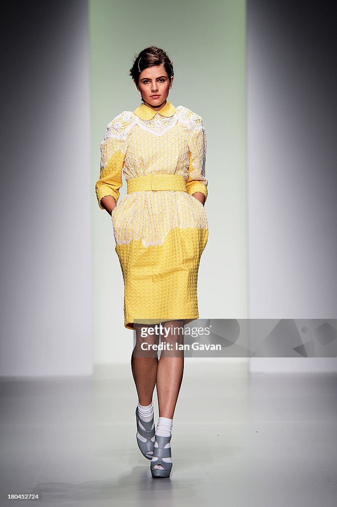 Bora Aksu - Runway: London Fashion Week SS14