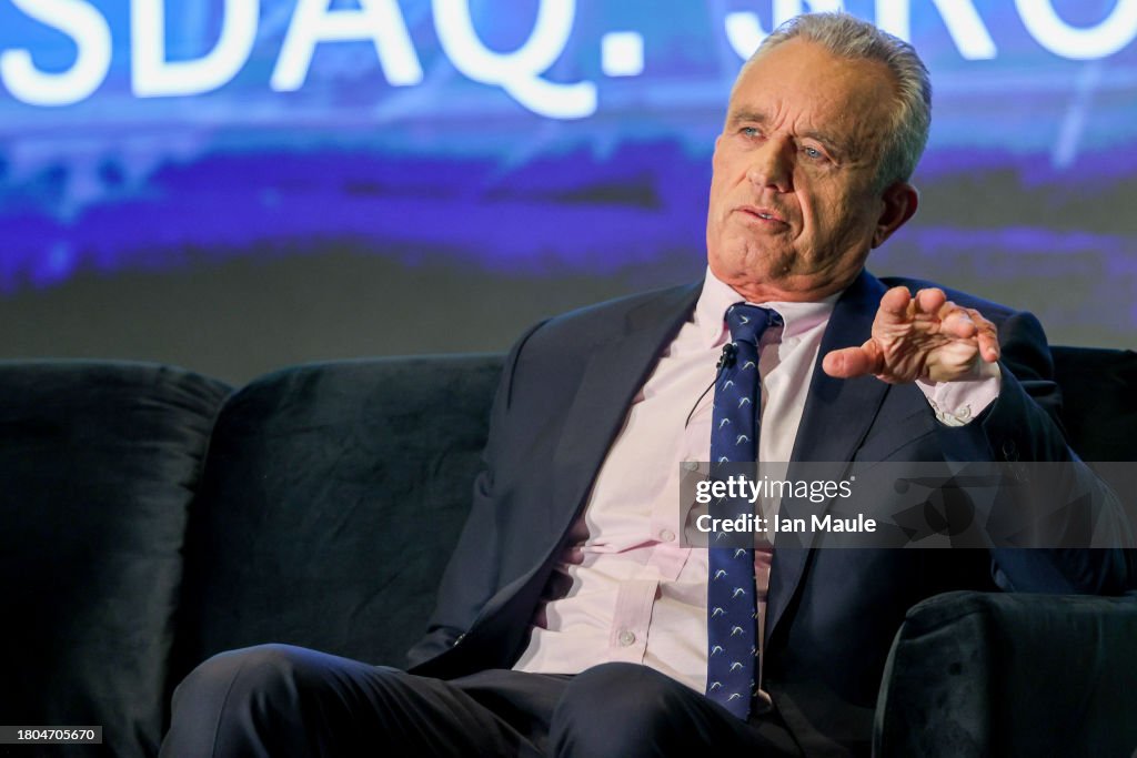Robert F. Kennedy Jr., Tucker Carlson Speak At The RiskOn360! GlobalSuccess Conference