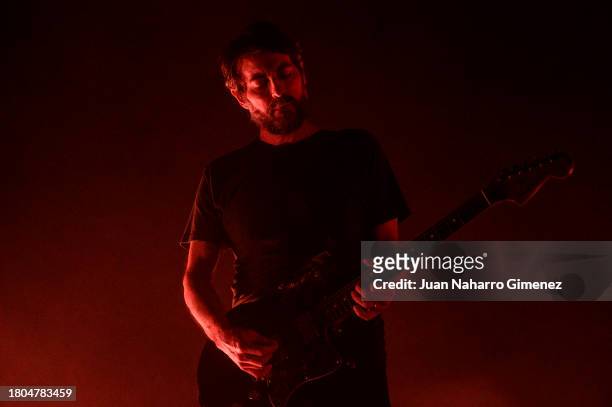 Musician Mark Smith of Explosions In The Sky performs at La Riviera on November 20, 2023 in Madrid, Spain.