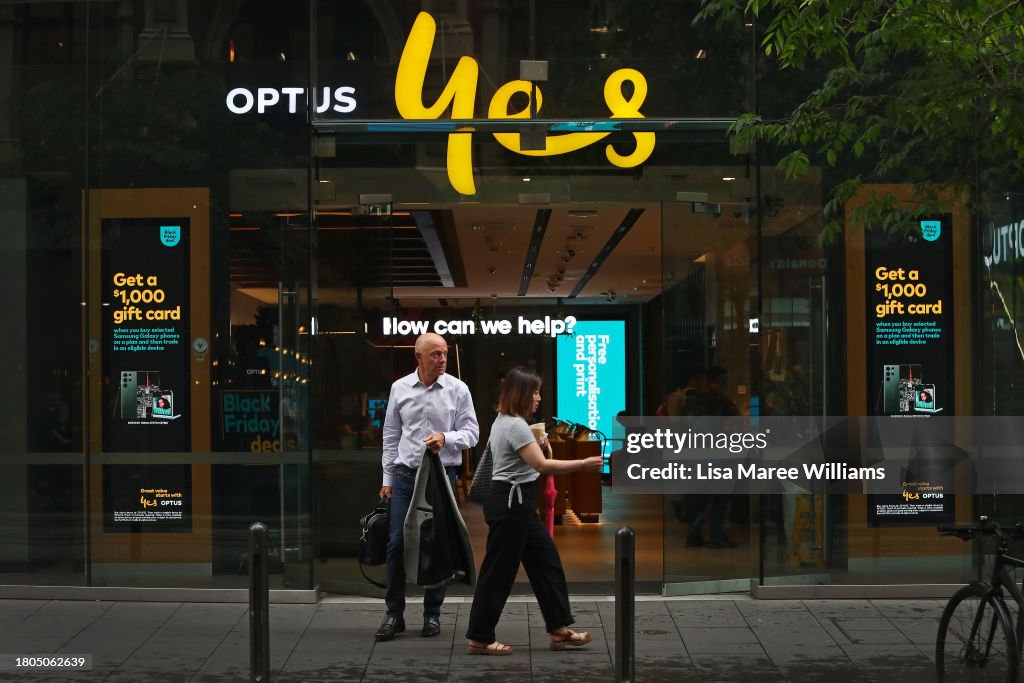 Optus Reels From Multiple Tech Problems As CEO Steps Down