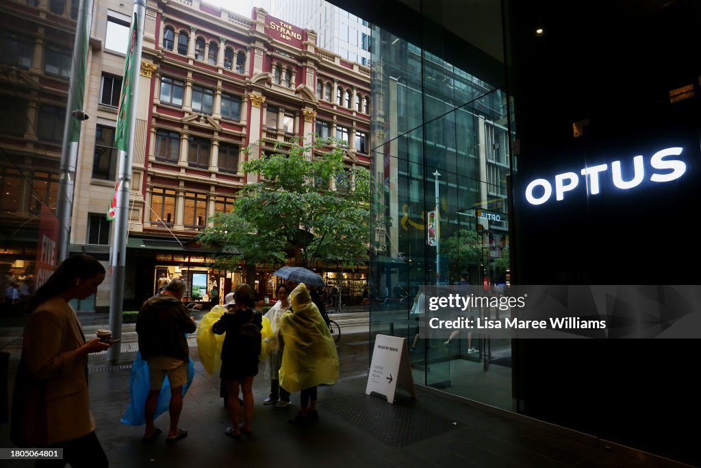 Optus Reels From Multiple Tech Problems As CEO Steps Down