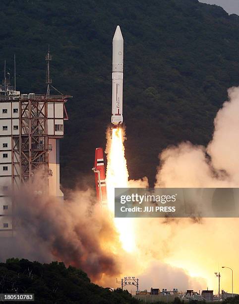 Japanese Rockets Engines 305 Solid Fuel Rockets Stock Photos, High-Res Pictures, and Images ...