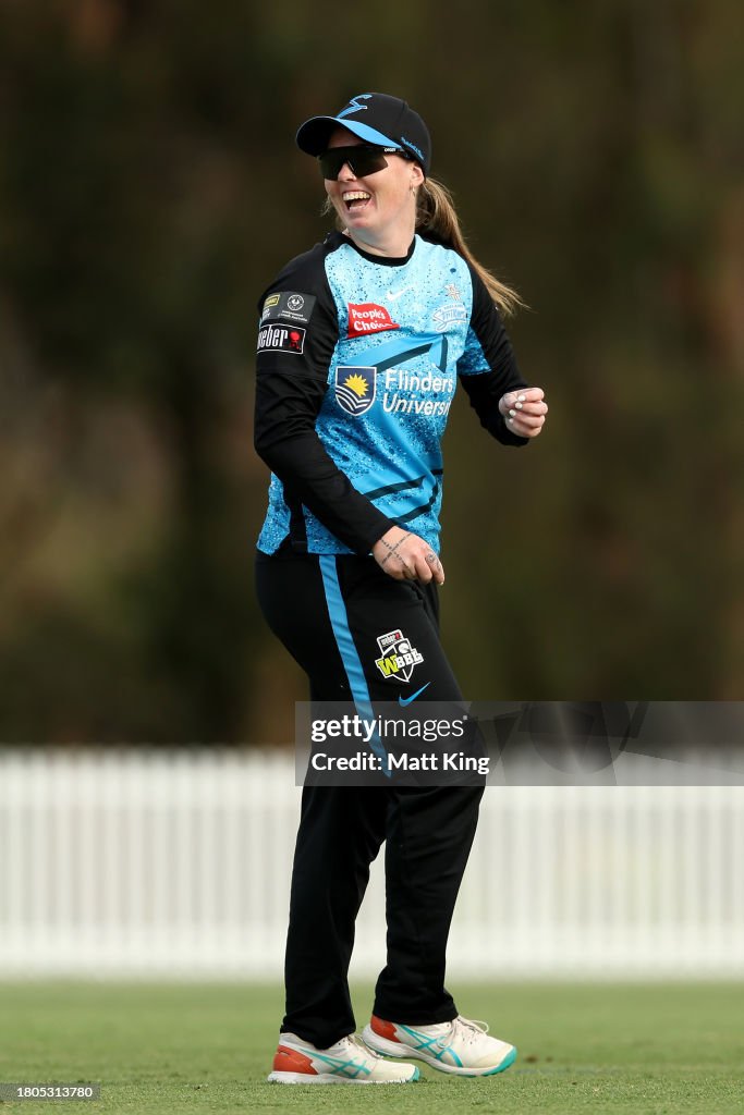 WBBL - Sydney Thunder v Adelaide Strikers