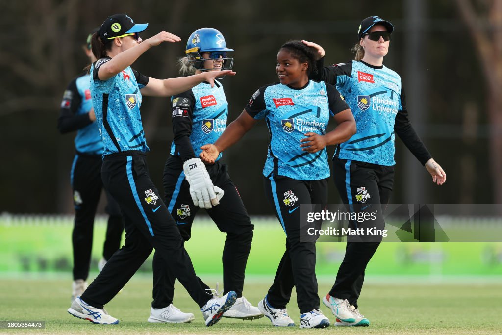 WBBL - Sydney Thunder v Adelaide Strikers