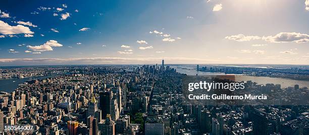 midtown and lower manhattan - borough stadtbezirk stock-fotos und bilder