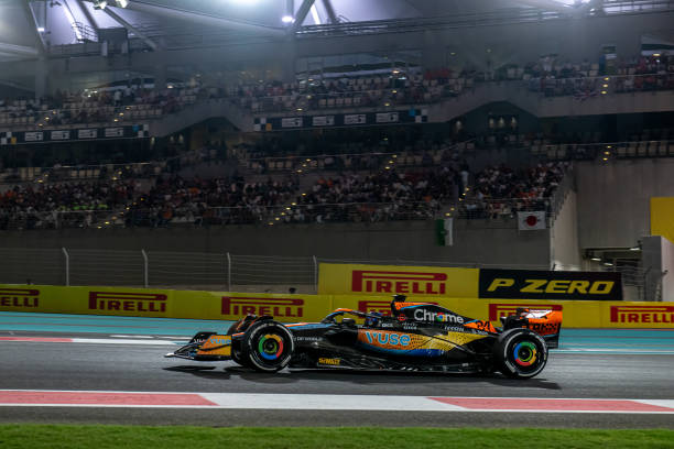 ABU DHABI, UNITED ARAB EMIRATES - NOVEMBER 26: Oscar Piastri, McLaren F1 MCL60 during the F1 Grand Prix of Abu Dhabi at Yas Marina Circuit on November 26, 2023 in Abu Dhabi, United Arab Emirates. 